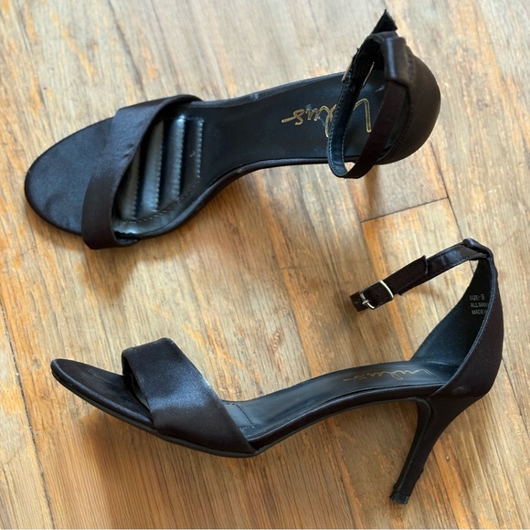 Lulus Black Heels ~ sz 9 - Picture 1 of 9